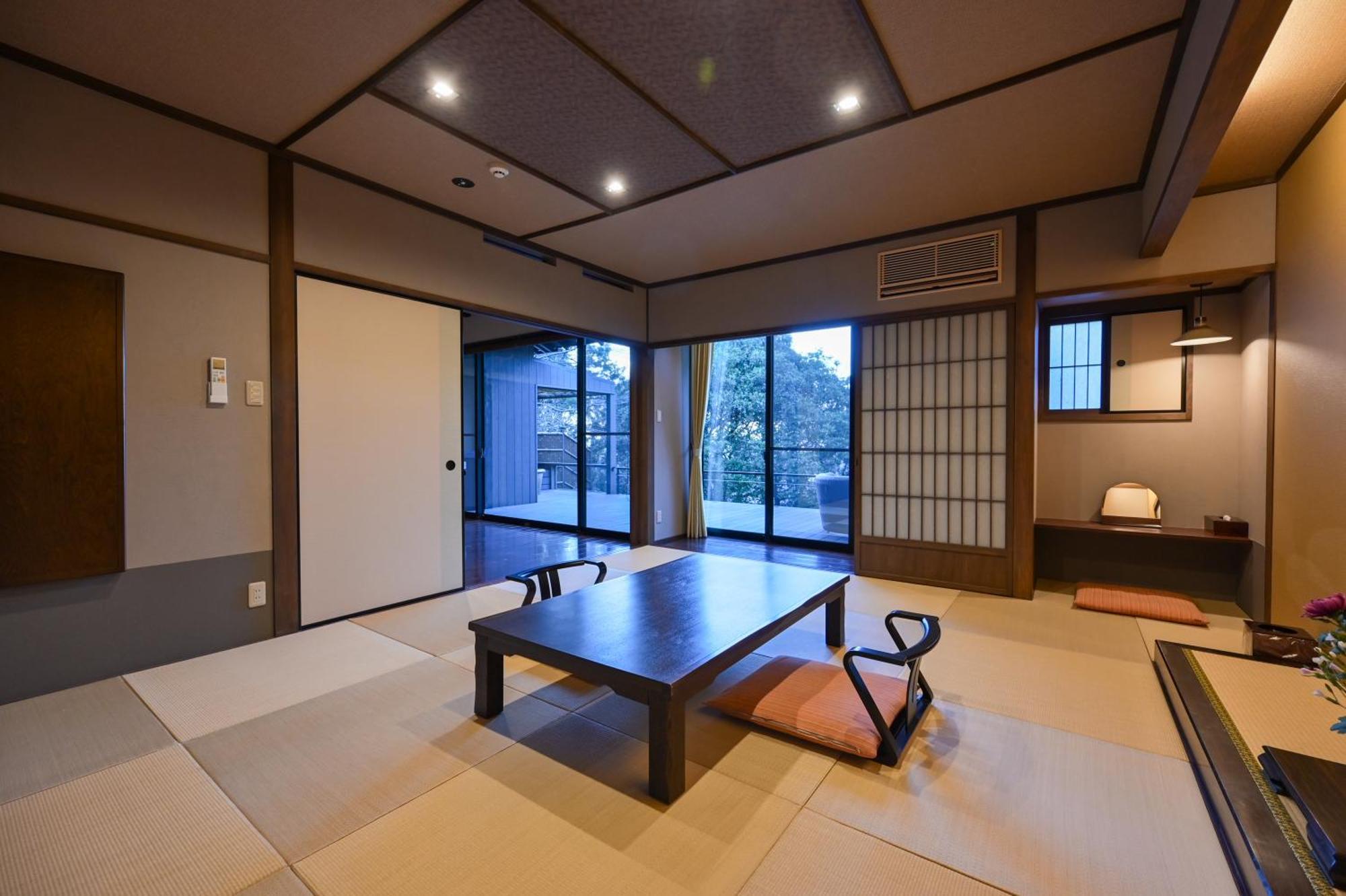 Hotel Kaze No Tani No Iori Gamagori Pokoj fotografie